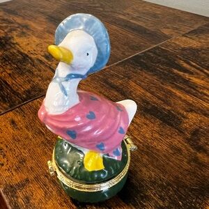 Charming Ceramic Goose Figurine with Heart Design Trinket Box